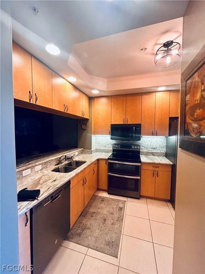 1137 Van Loon Commons Cir #304 - Photo 4 of 34