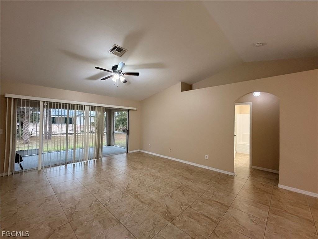 208 Homewood Ave S - Photo 4 of 26