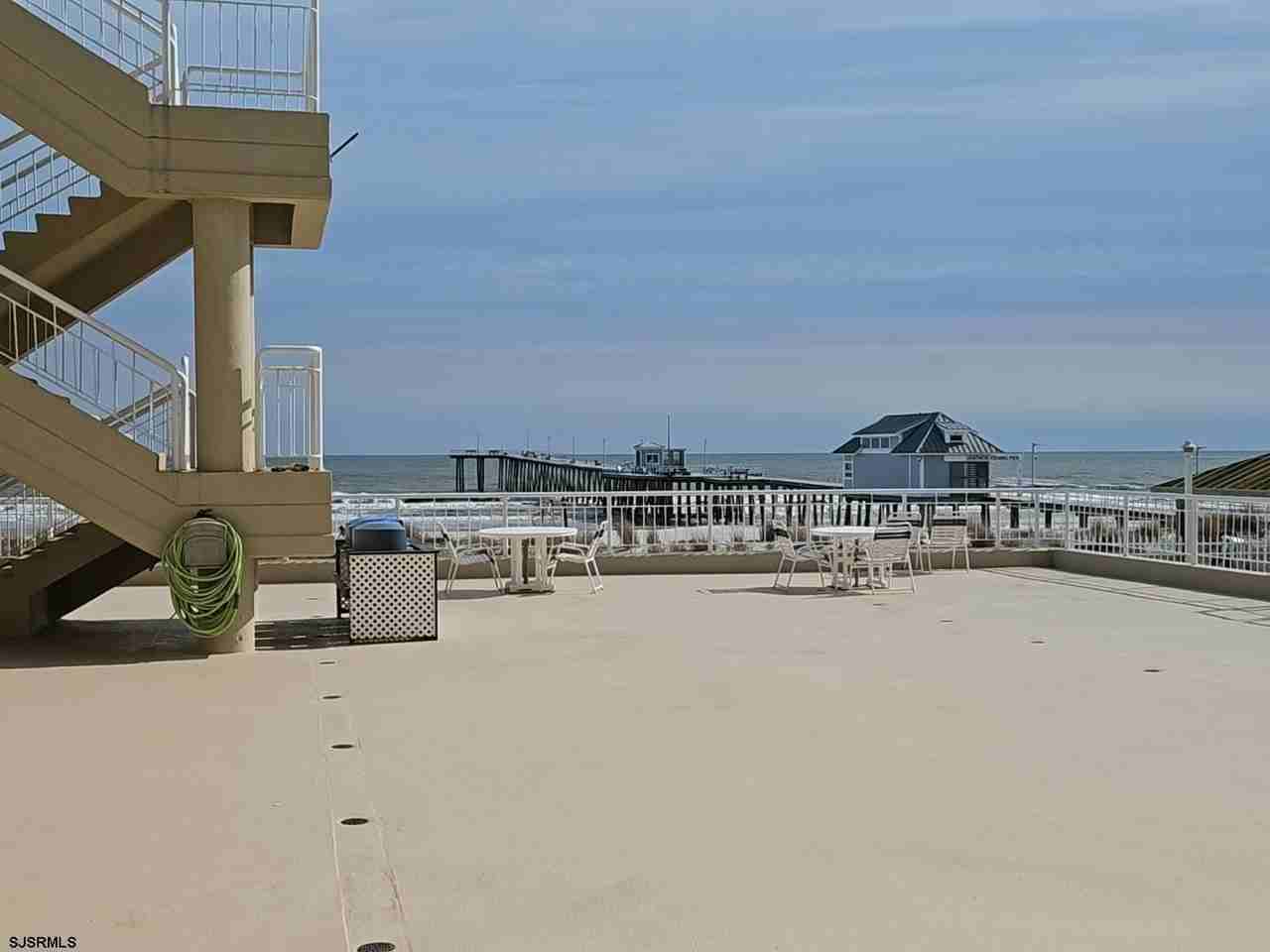 6100 Boardwalk #104 - Photo 6 of 24