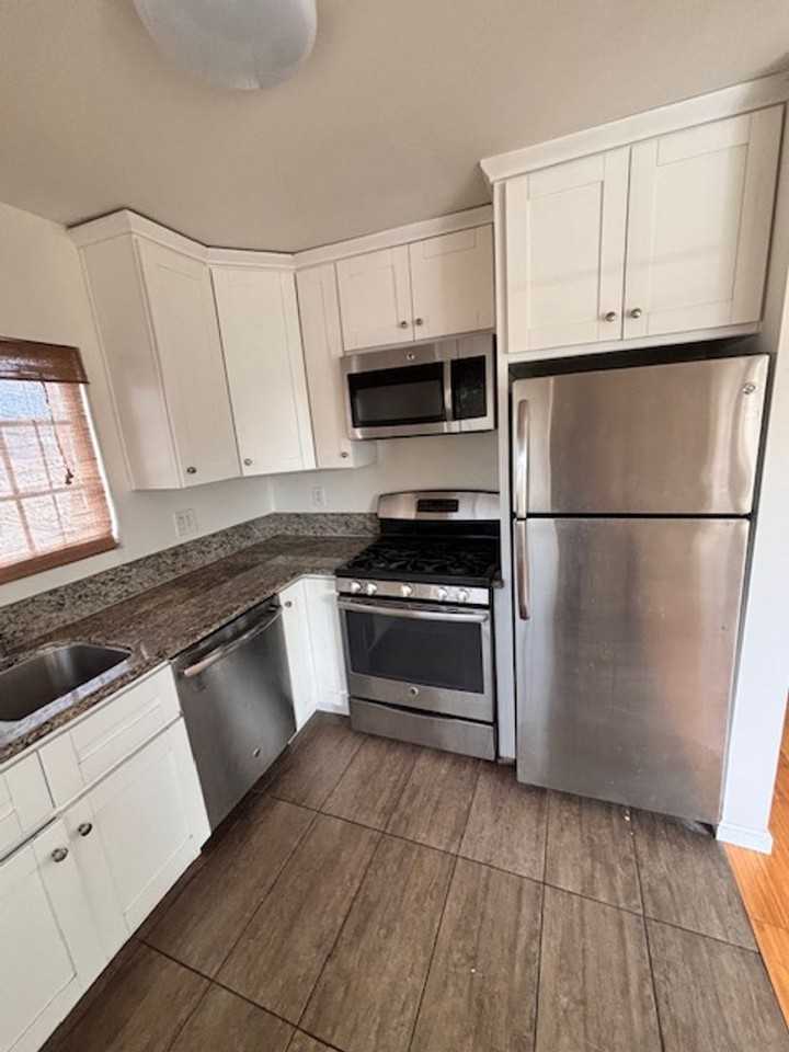 1824 1824 - 1828 Montrose Street UnitÂ 1 - Photo 6 of 18