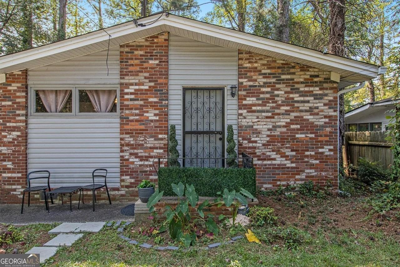 127 Ruzelle Dr Se - Photo 2 of 25