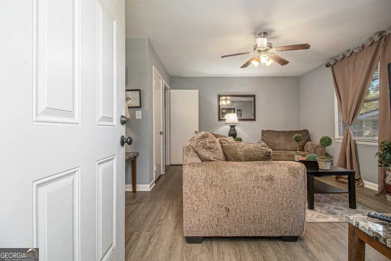 127 Ruzelle Dr Se - Photo 3 of 25