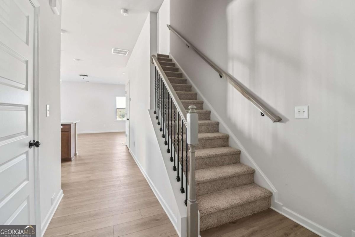 708 Shetland Trl - Photo 4 of 50