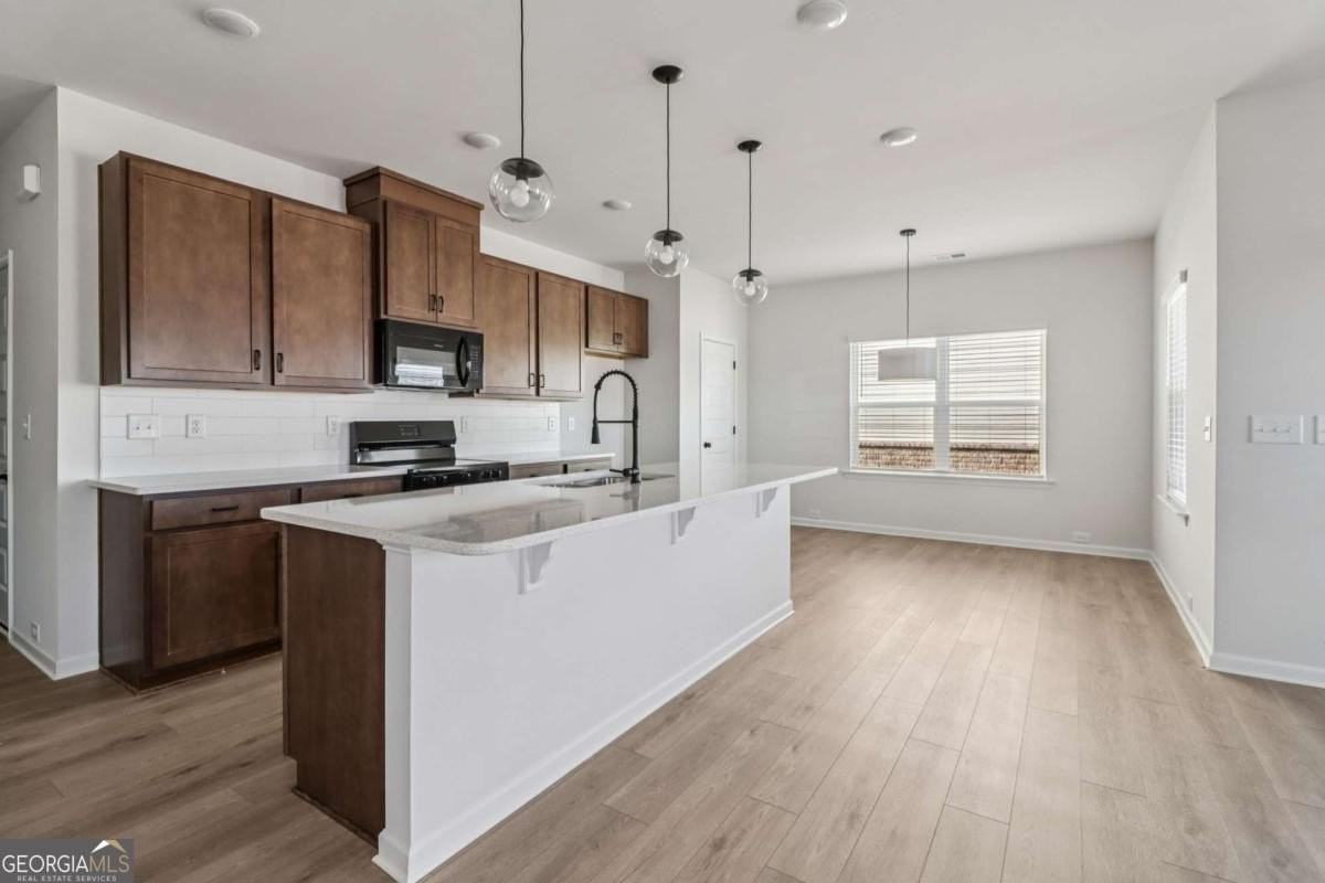 708 Shetland Trl - Photo 7 of 50