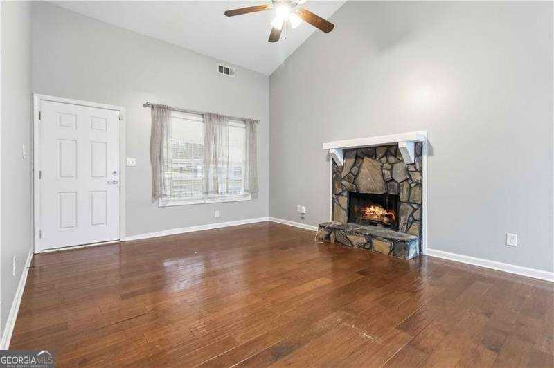 442 Booth Cir Sw - Photo 6 of 24