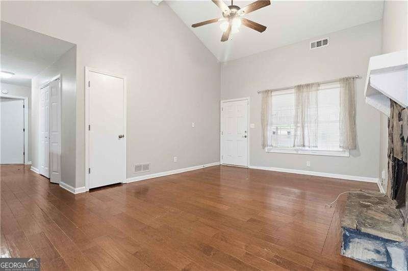 442 Booth Cir Sw - Photo 7 of 24