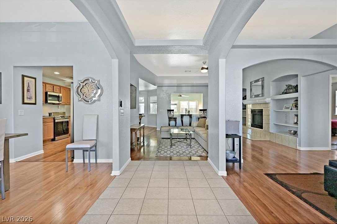 4901 Marywood Ct - Photo 4 of 41