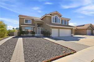 featured image of 747 Canyon Crest Dr
