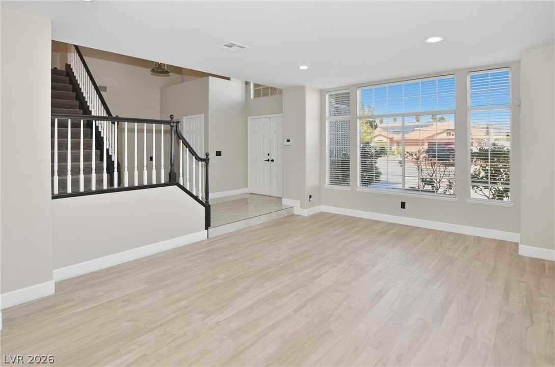 747 Canyon Crest Dr - Photo 7 of 44