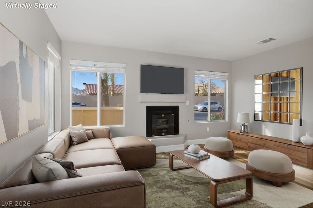 910 Elegant Coral Ave - Photo 4 of 50