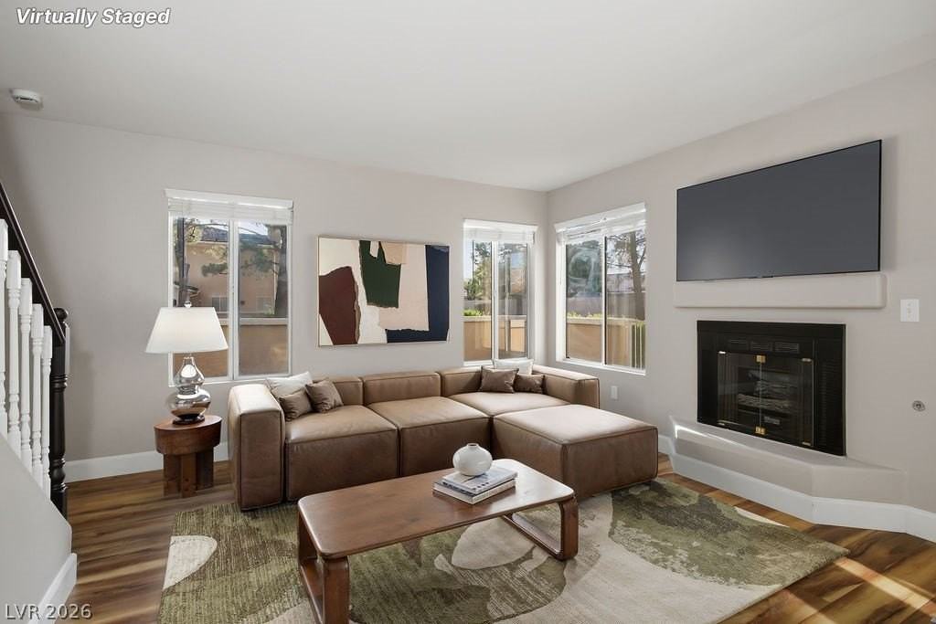 910 Elegant Coral Ave - Photo 5 of 50