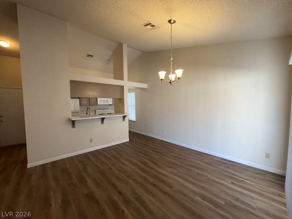 3927 Broken Oak Ln - Photo 5 of 17