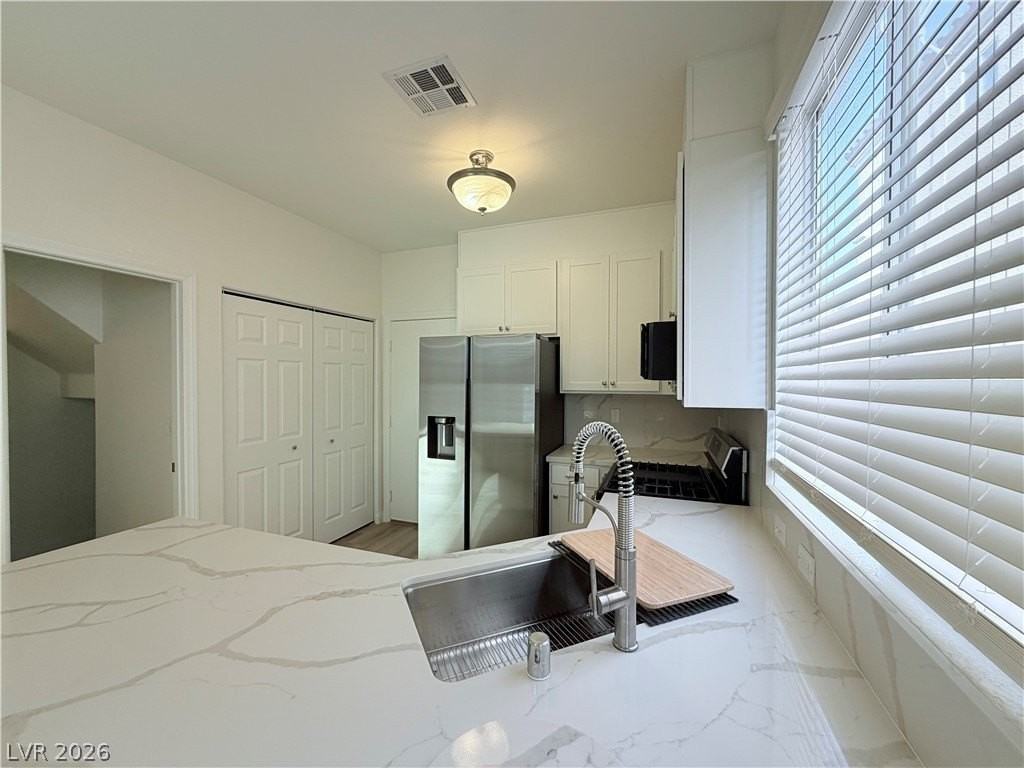 9584 Withering Pine St - Photo 6 of 25