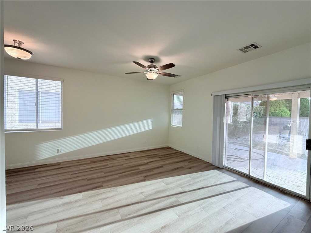 9584 Withering Pine St - Photo 7 of 25