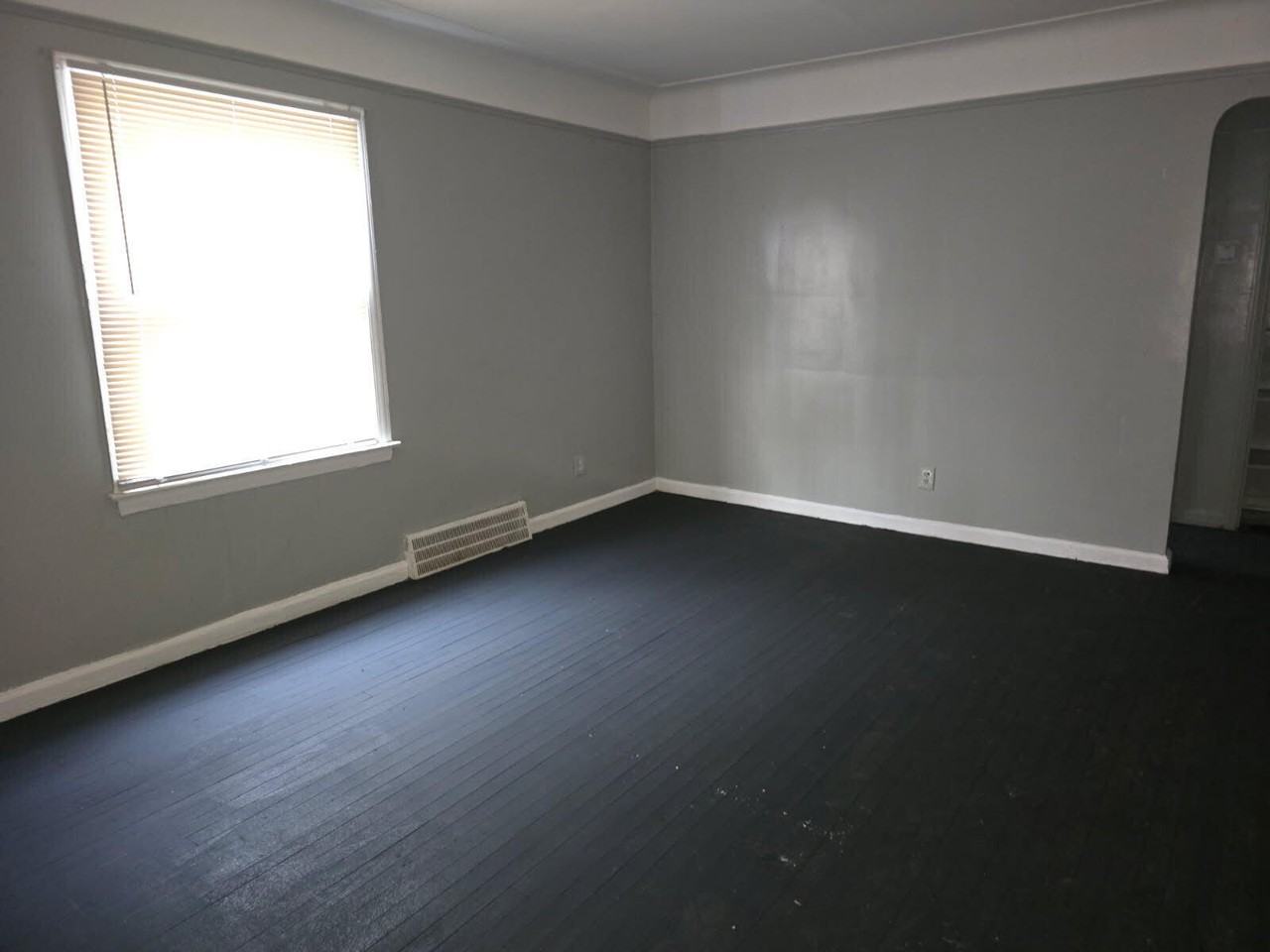 9120 Winthrop St - Photo 6 of 12