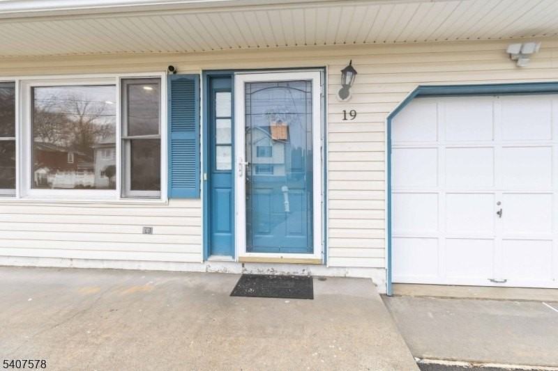 19 Dacotah Ave - Photo 2 of 21