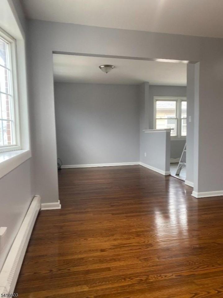 409 Gable Ln - Photo 2 of 16