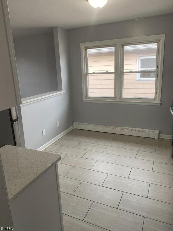 409 Gable Ln - Photo 7 of 16