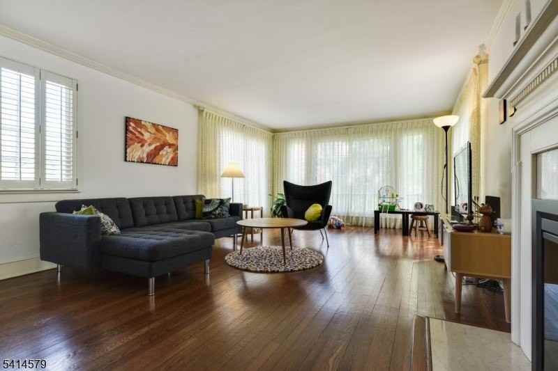 869 Ridgewood Rd - Photo 4 of 26