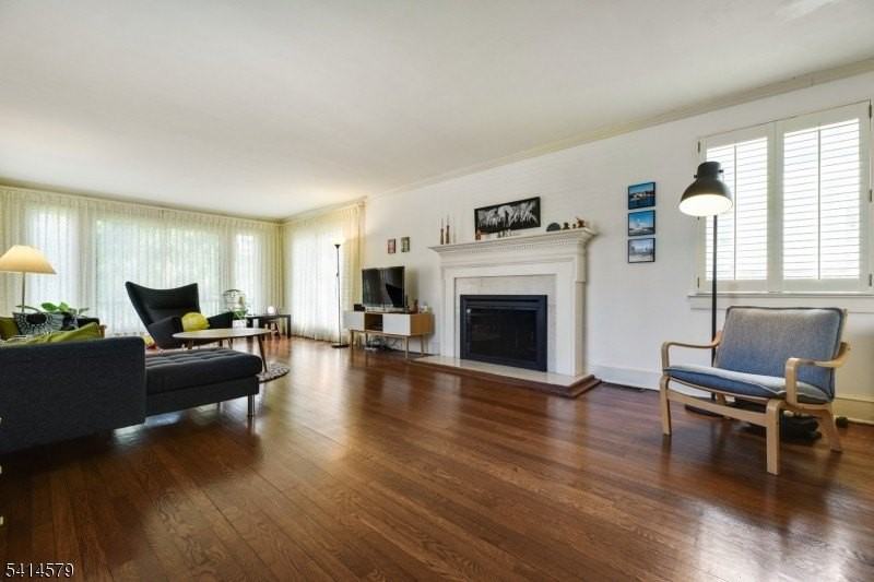 869 Ridgewood Rd - Photo 5 of 26