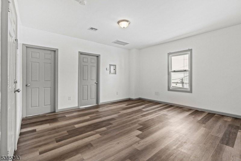 143 Valley Rd Apt 2l #2L - Photo 4 of 20