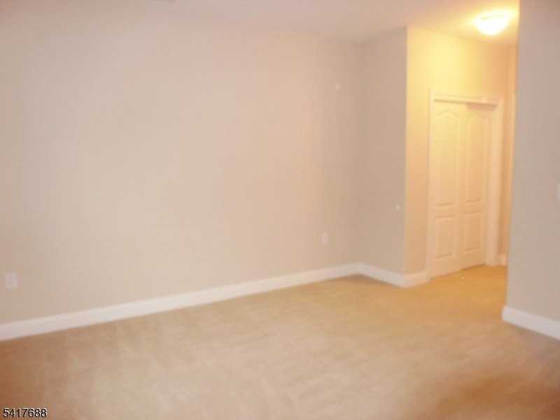 2214 Ramapo Ct #2214 - Photo 4 of 17