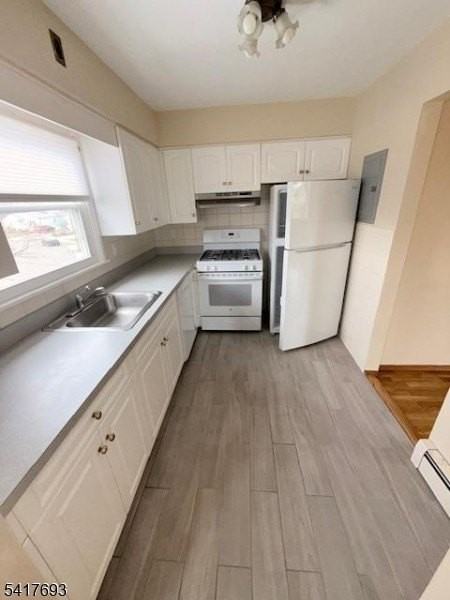 293 Adriana St - Photo 7 of 12