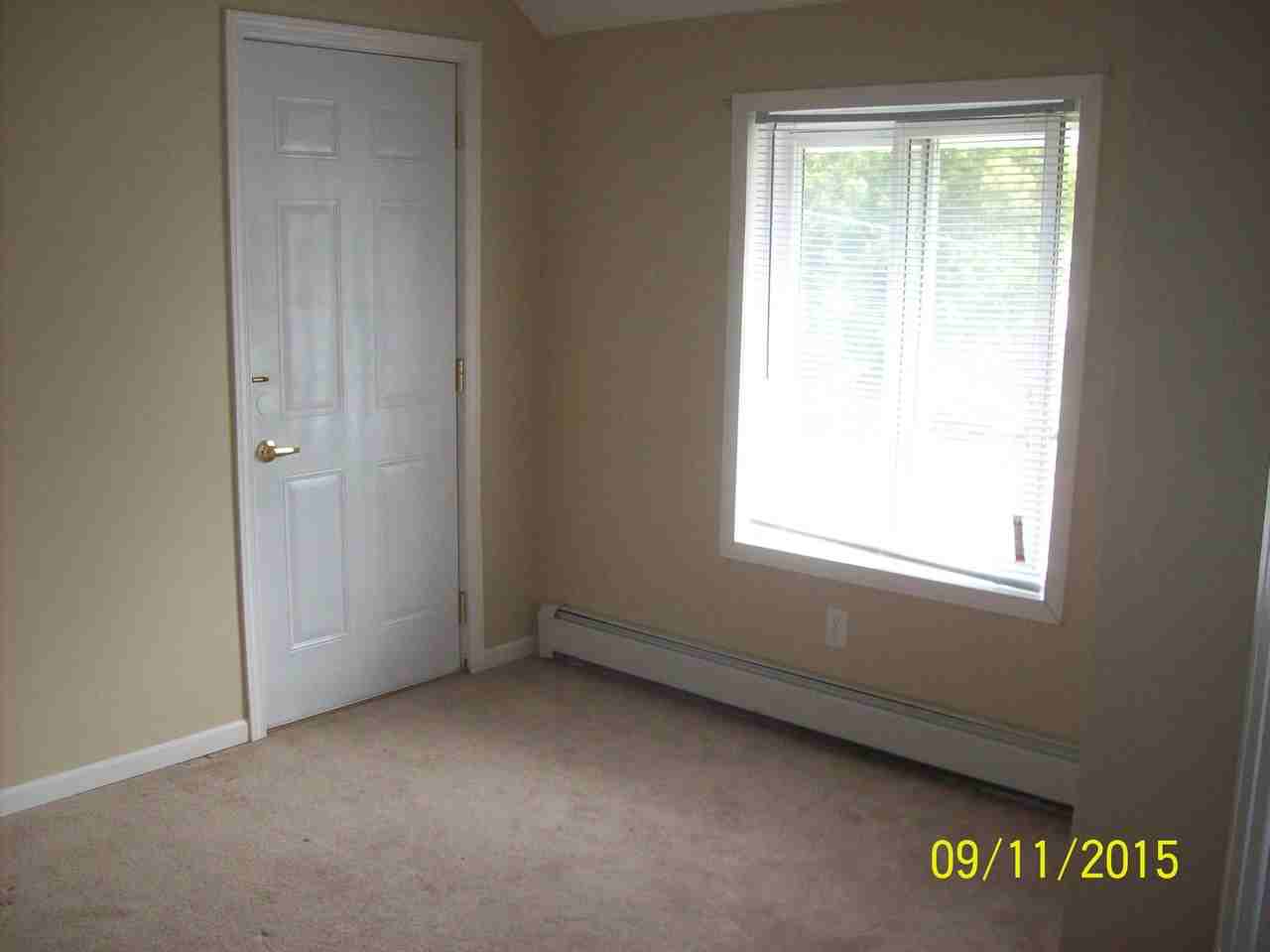 652 Wisconsin St #4 - Photo 3 of 6