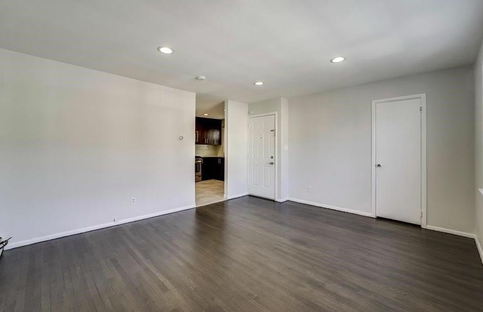 194 Hancock Ave #3 - Photo 7 of 11