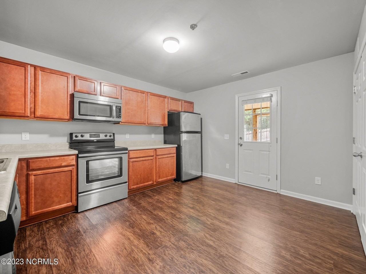 138 Greenford Pl - Photo 5 of 22