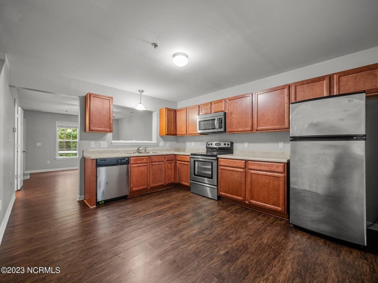 138 Greenford Pl - Photo 6 of 22