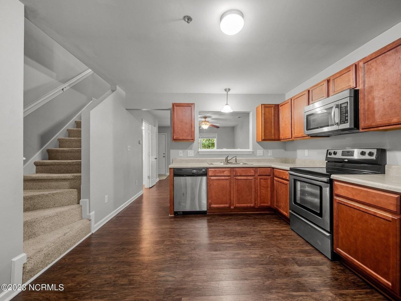 138 Greenford Pl - Photo 7 of 22