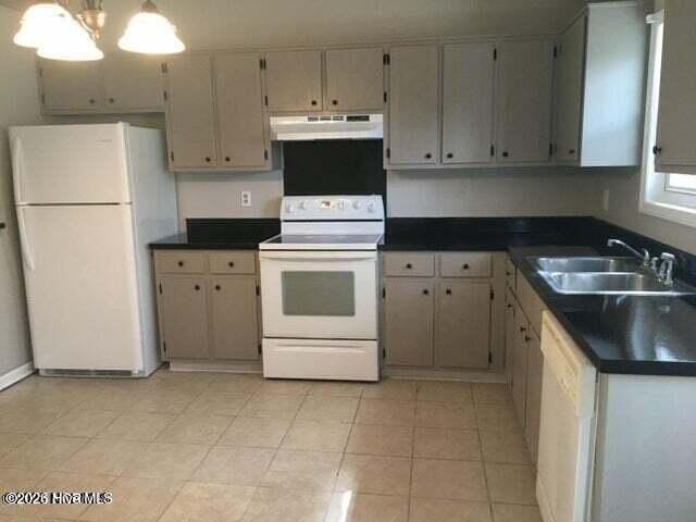 122 Corey Cir - Photo 4 of 13