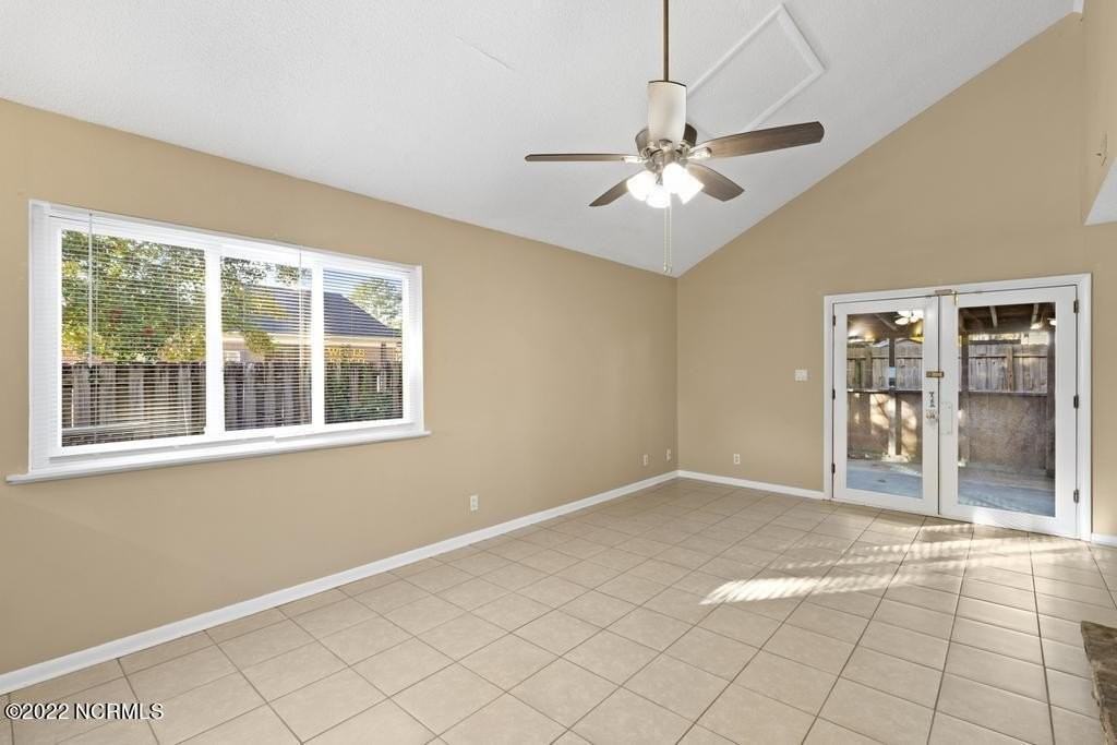 210 E Doris Ave - Photo 6 of 16