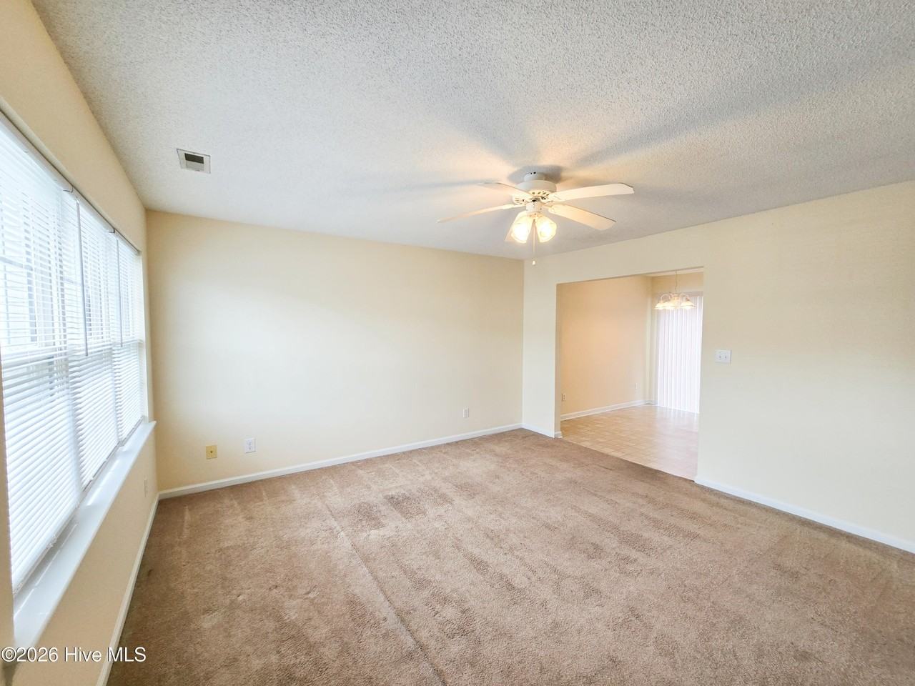 69 Crush Ct - Photo 4 of 22