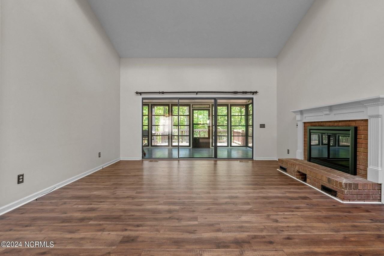 618 Chelsea Dr - Photo 6 of 42