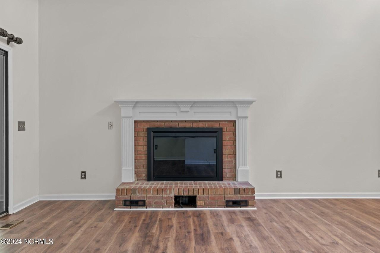 618 Chelsea Dr - Photo 7 of 42