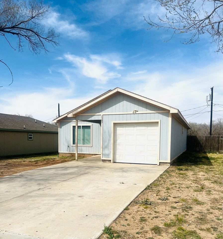 1505 E 6th St - Photo 2 of 22