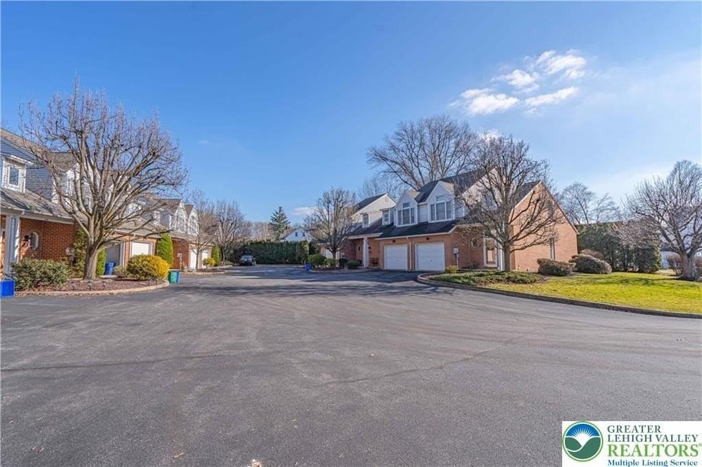 364 Biondo Ct - Photo 2 of 10