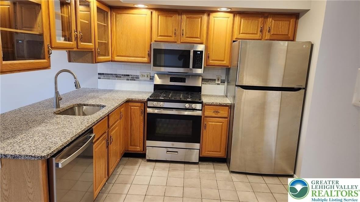 364 Biondo Ct - Photo 3 of 10