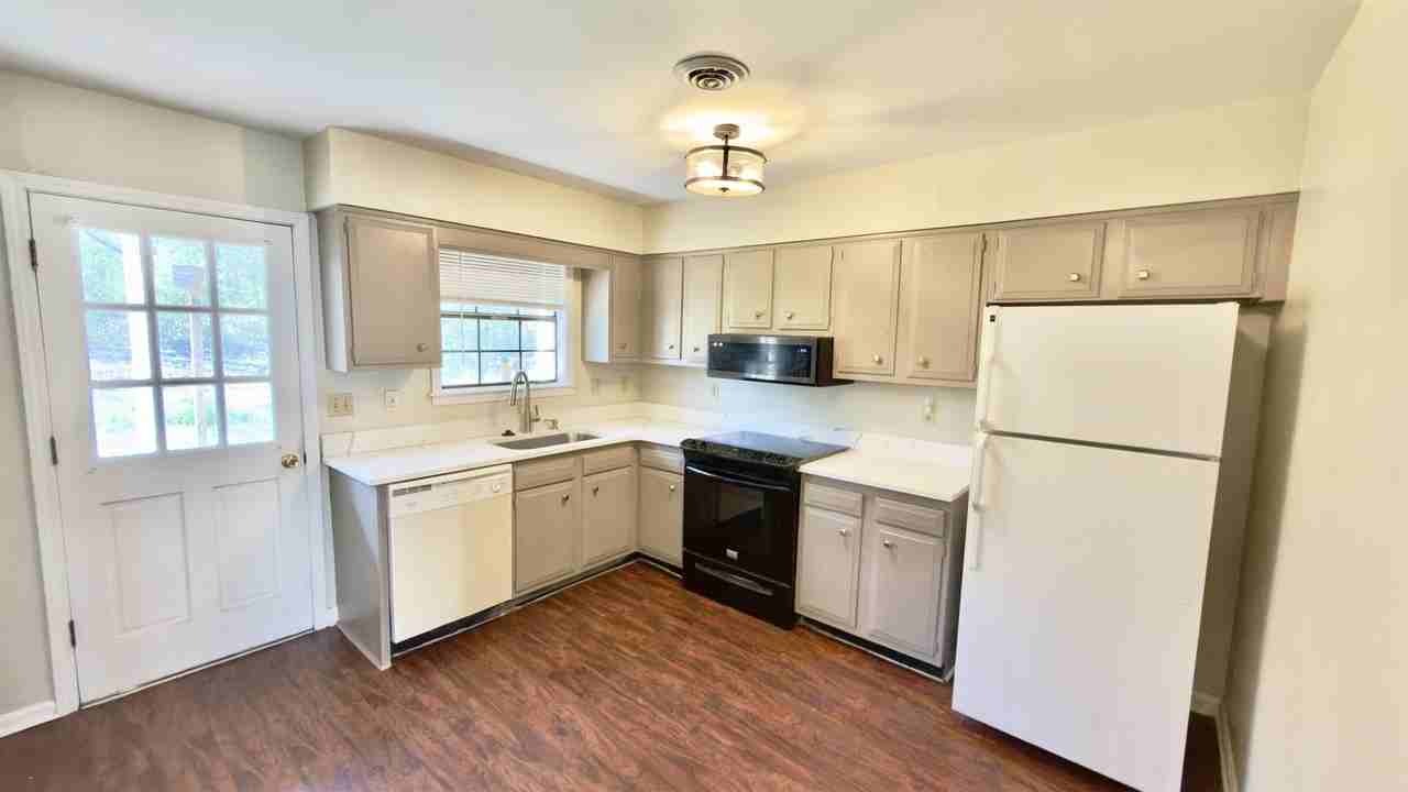 379 Dove Valley Rd - Photo 5 of 15