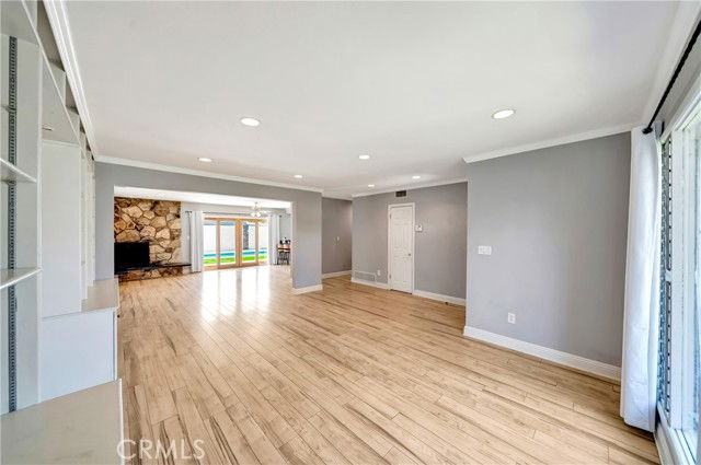 23010 Hartland St - Photo 2 of 8