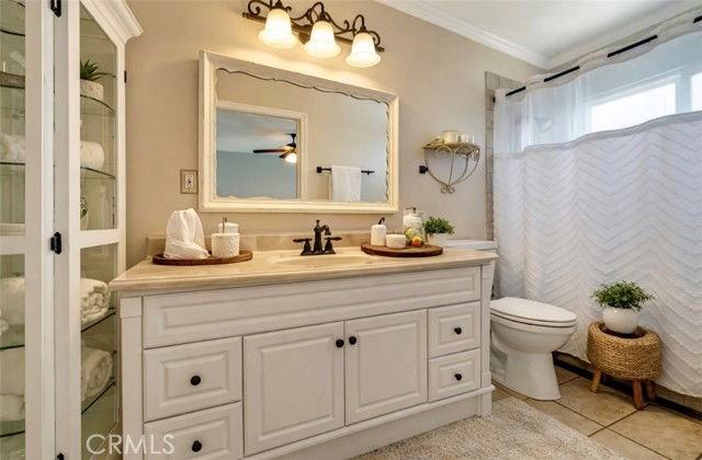 23010 Hartland St - Photo 3 of 8