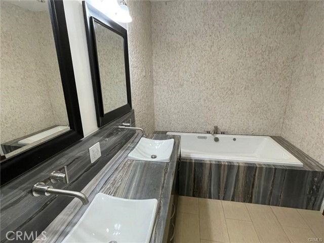 17358 Martha St - Photo 7 of 8