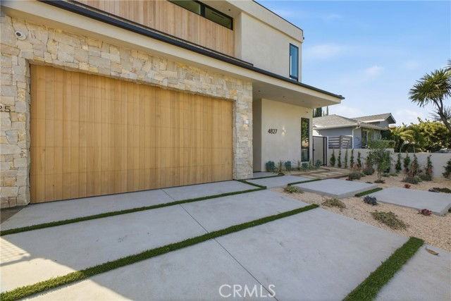 4827 Stansbury Ave - Photo 2 of 8