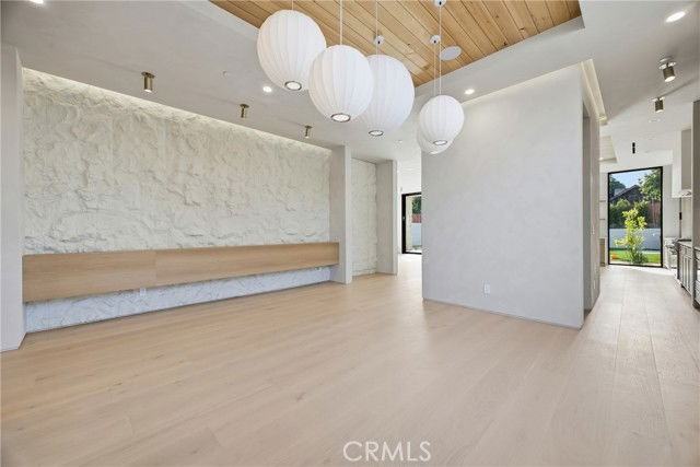 4827 Stansbury Ave - Photo 5 of 8