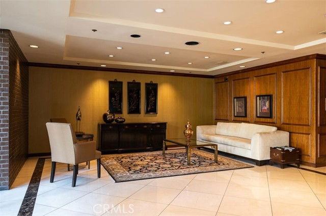 222 Monterey Rd #904 - Photo 5 of 8