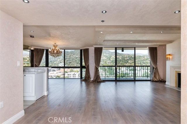 222 Monterey Rd #904 - Photo 7 of 8