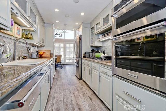 425 S Catalina Ave #2 - Photo 4 of 8