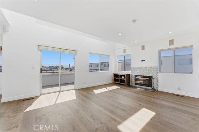 1452 Loma Dr #A - Photo 7 of 8